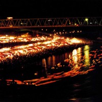 紀の川祭の灯籠流し